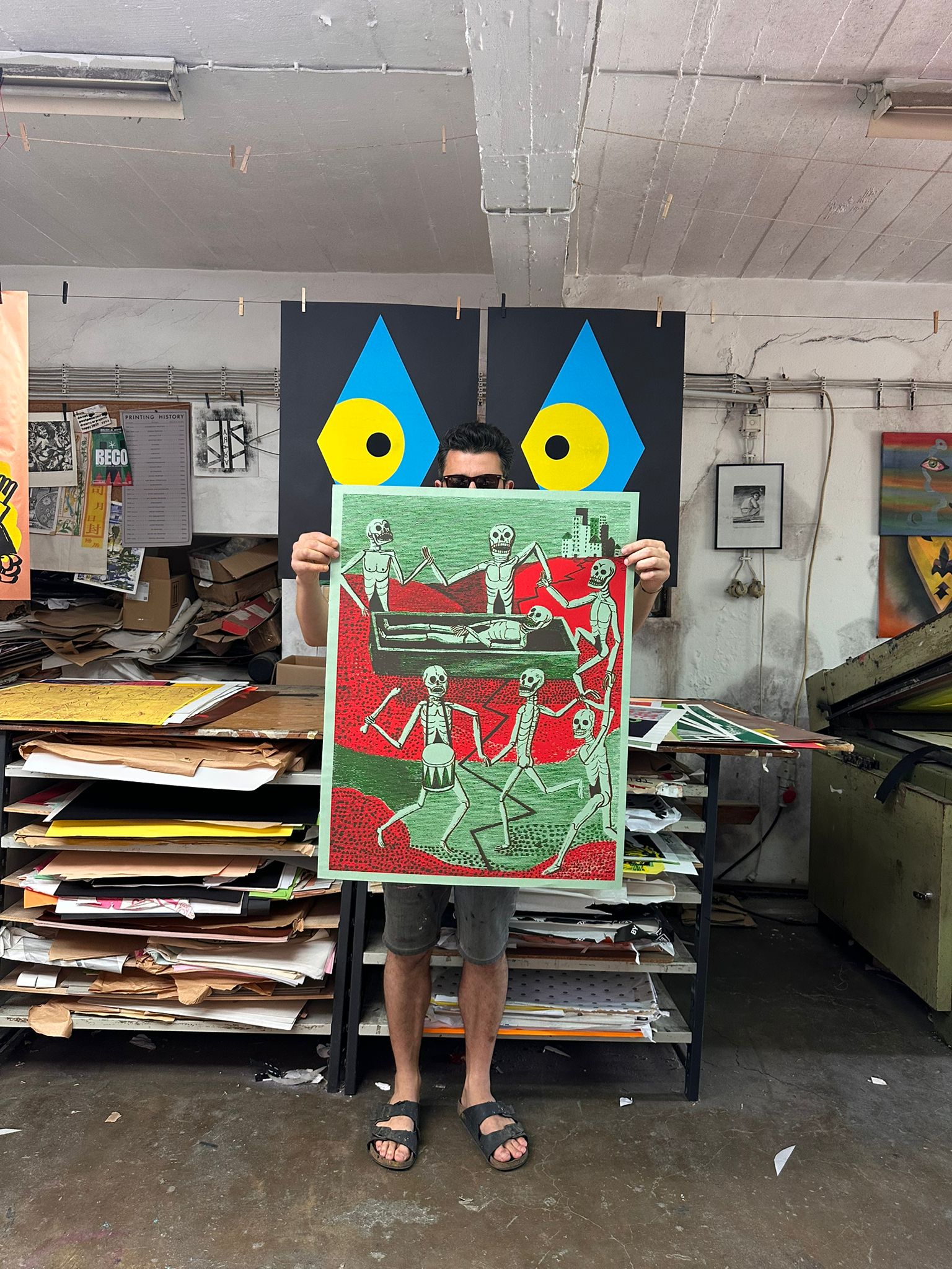 DANÇA MACABRA JOÃO ALVES - Officina Arara - FORGET ABOUT WHITE WALLS