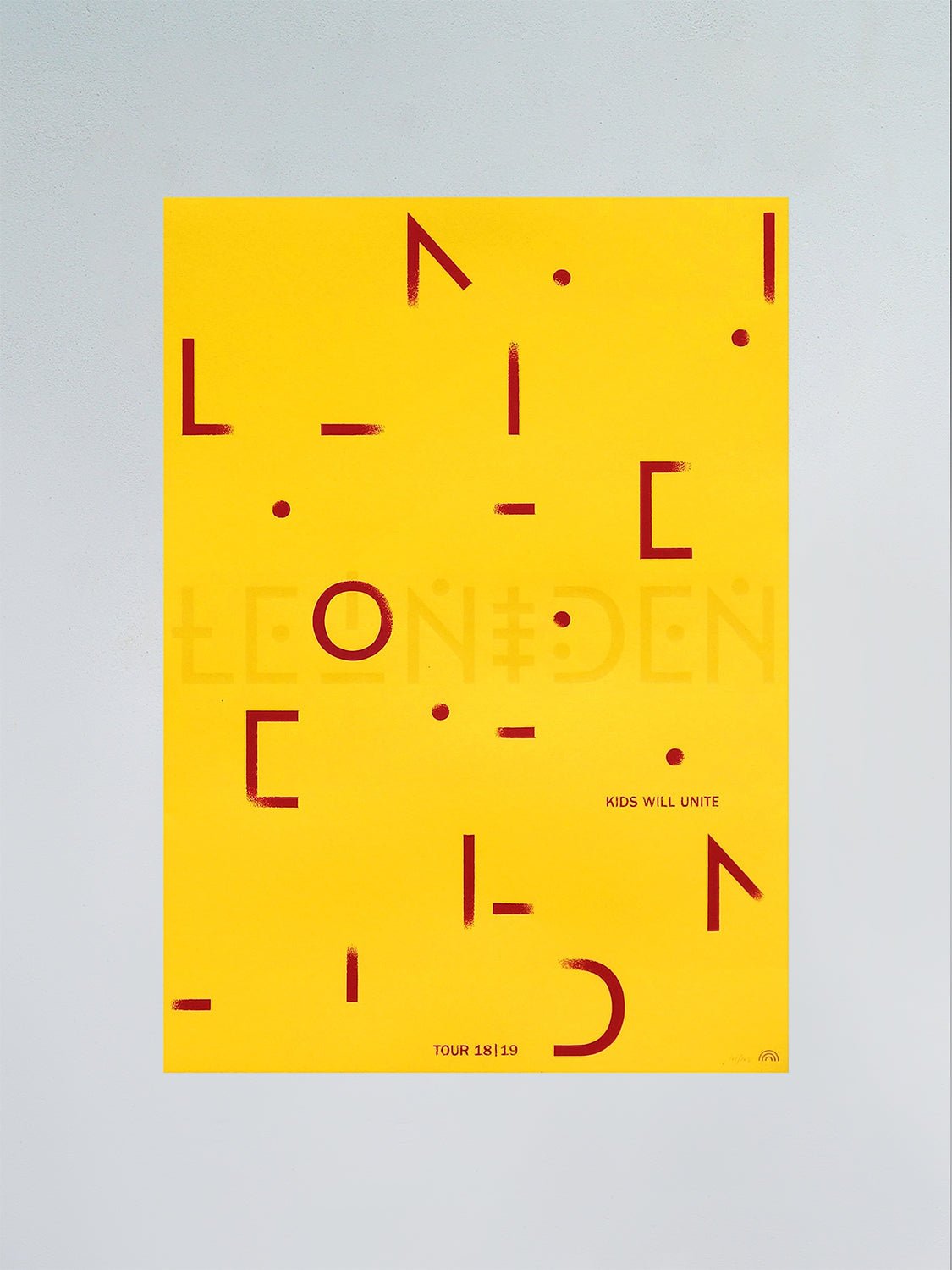 Leoniden - Falk Schwalbe - FORGET ABOUT WHITE WALLS