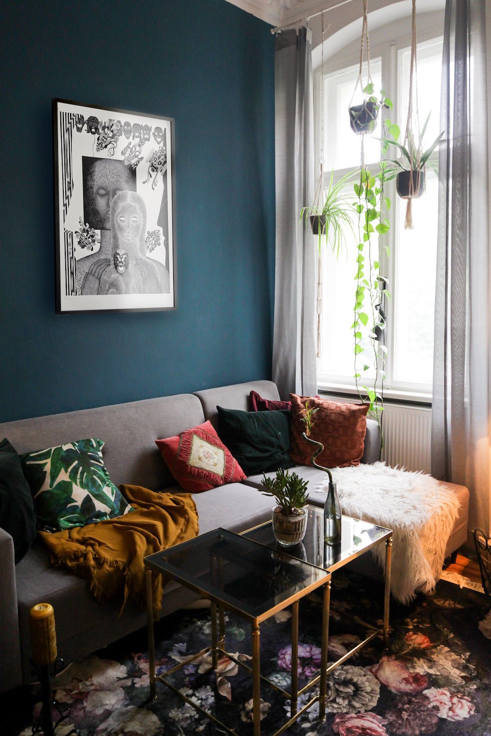 Quantum Girl and Square Space Man - Boris Pramatarov - FORGET ABOUT WHITE WALLS