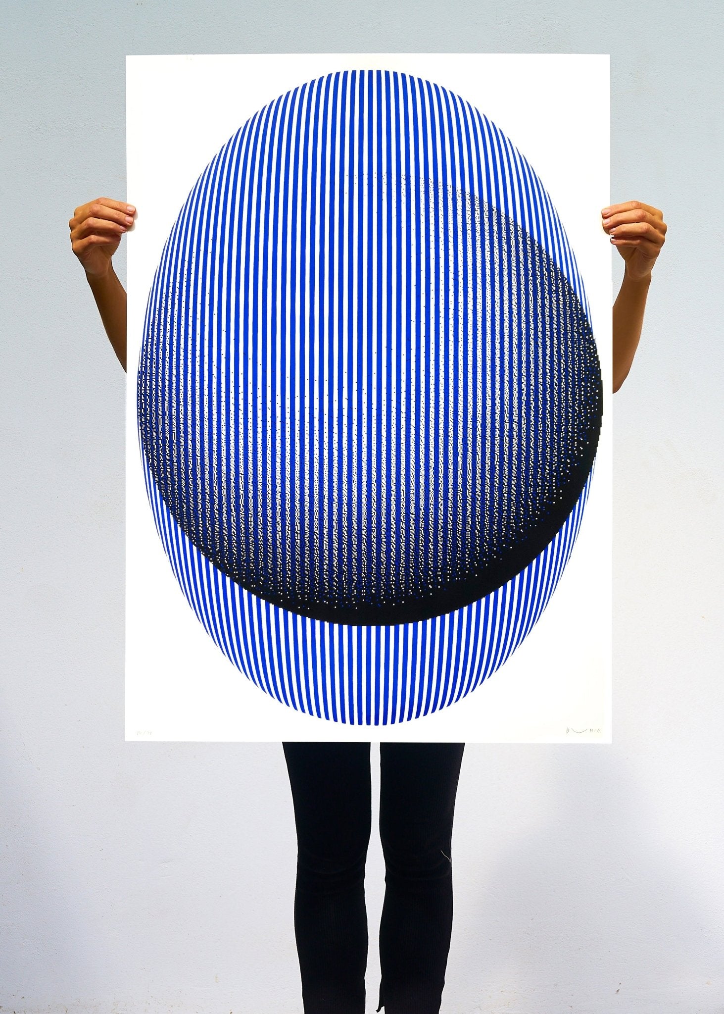 Bulging Big Ball - Dunja Jankovic - FORGET ABOUT WHITE WALLS