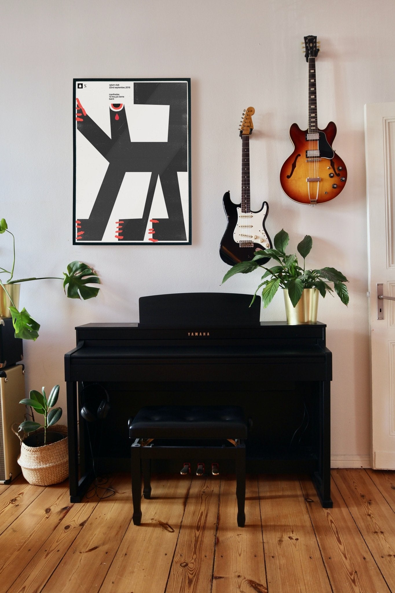 Smala - Opium - Floating Bstrd - FORGET ABOUT WHITE WALLS