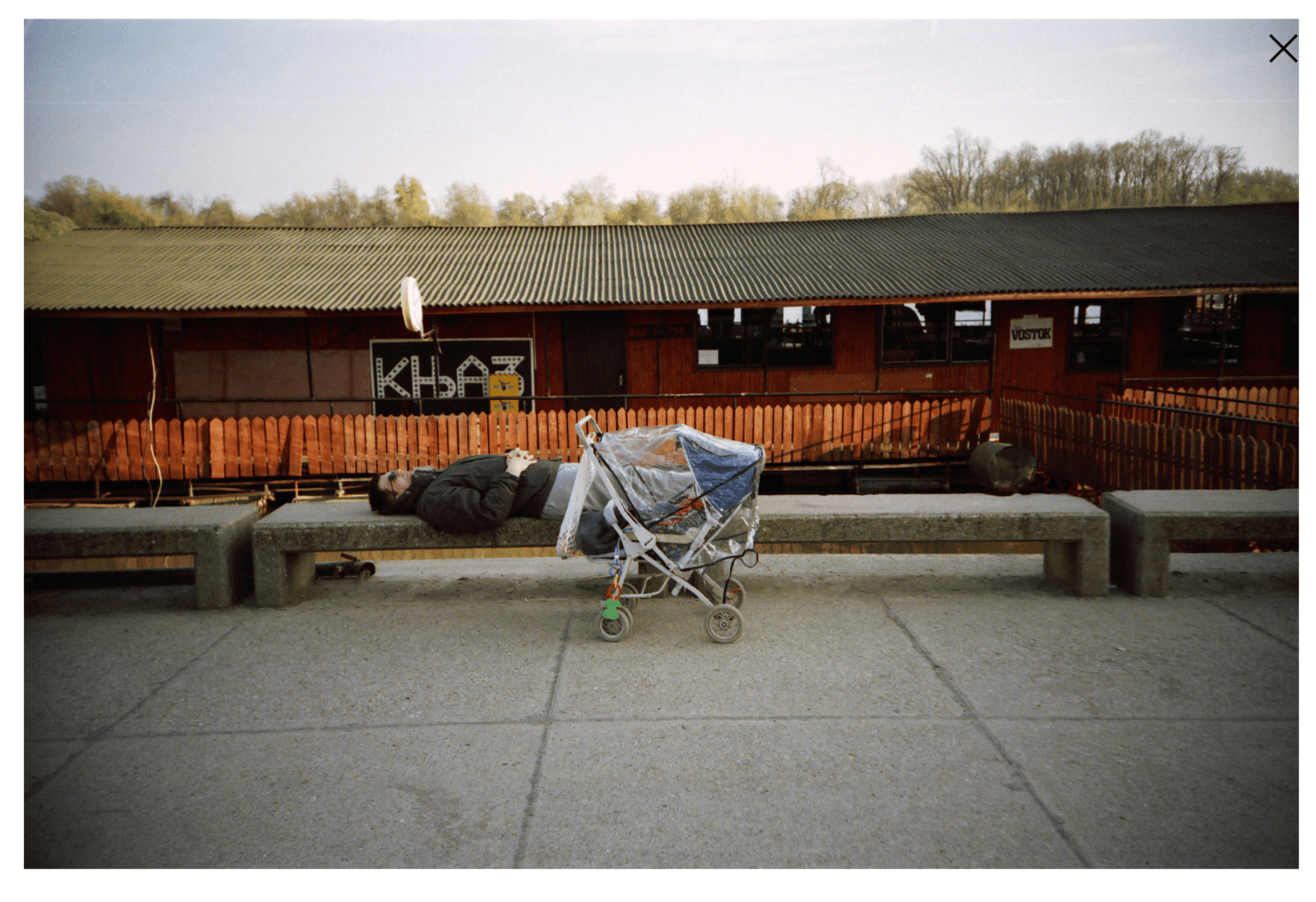 Untitled - F.A.W.W Gallery - FORGET ABOUT WHITE WALLS